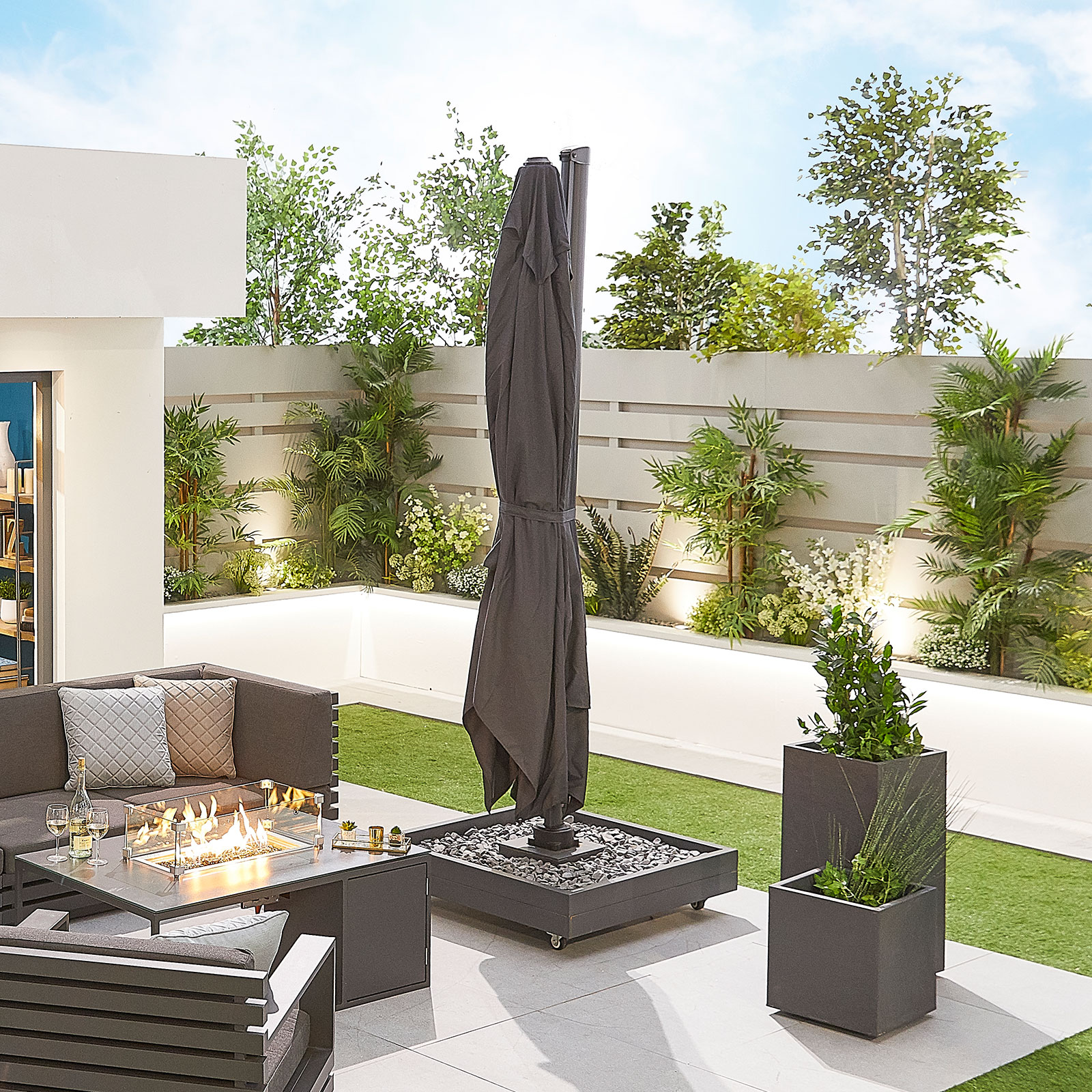 Nova - Galaxy Grey Frame LED Cantilever Parasol - 4m x 3m Rectangular - Grey thumbnail 4