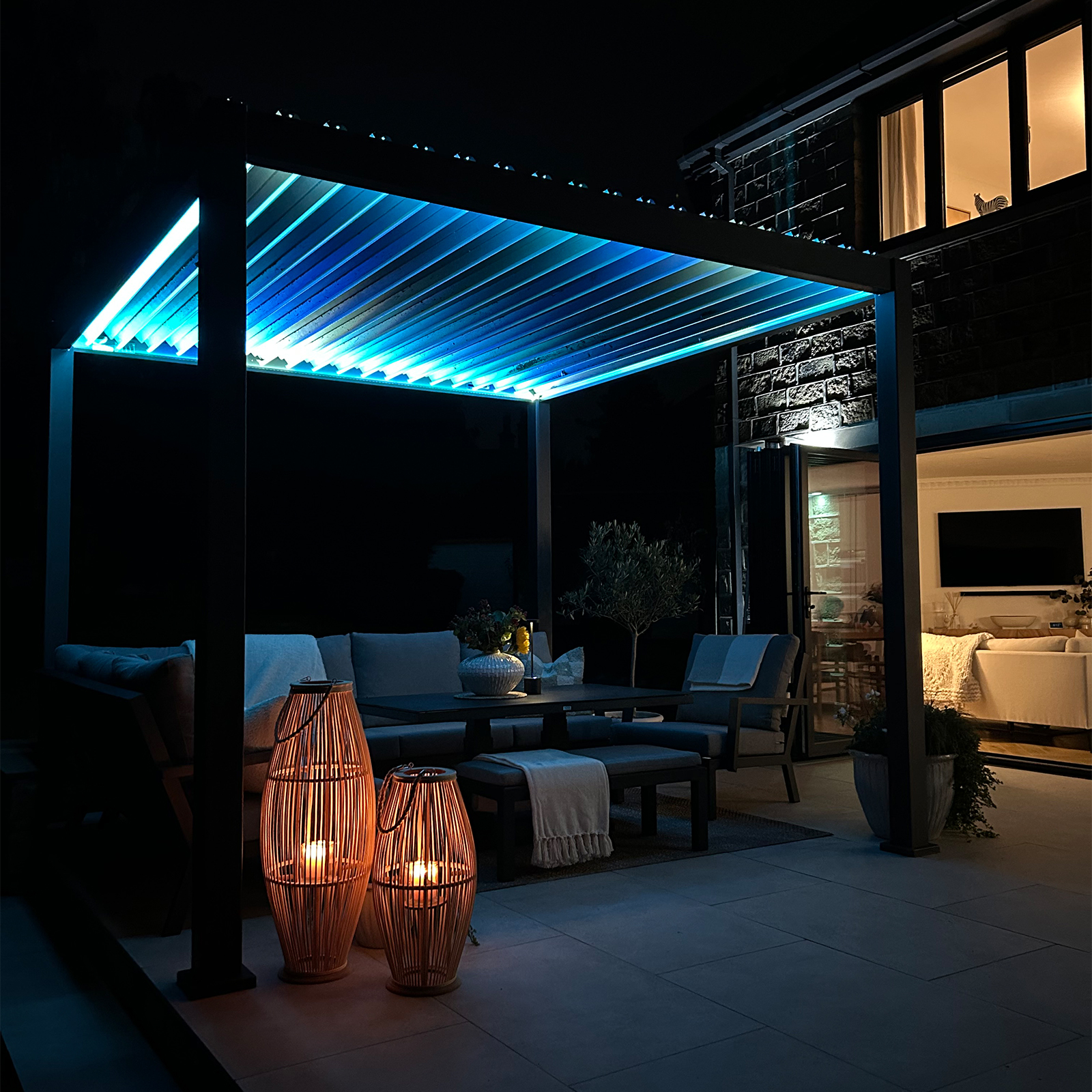Nova - Titan LED Freestanding Aluminium Pergola - 3m x 3m Square - Grey thumbnail 2
