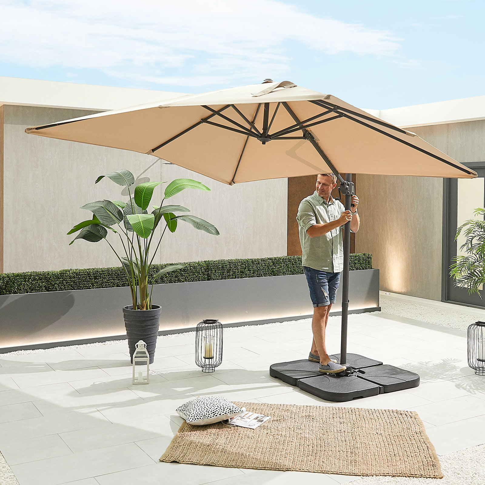 Nova - Apollo Cantilever Parasol - 2.5m Square - Beige thumbnail 4