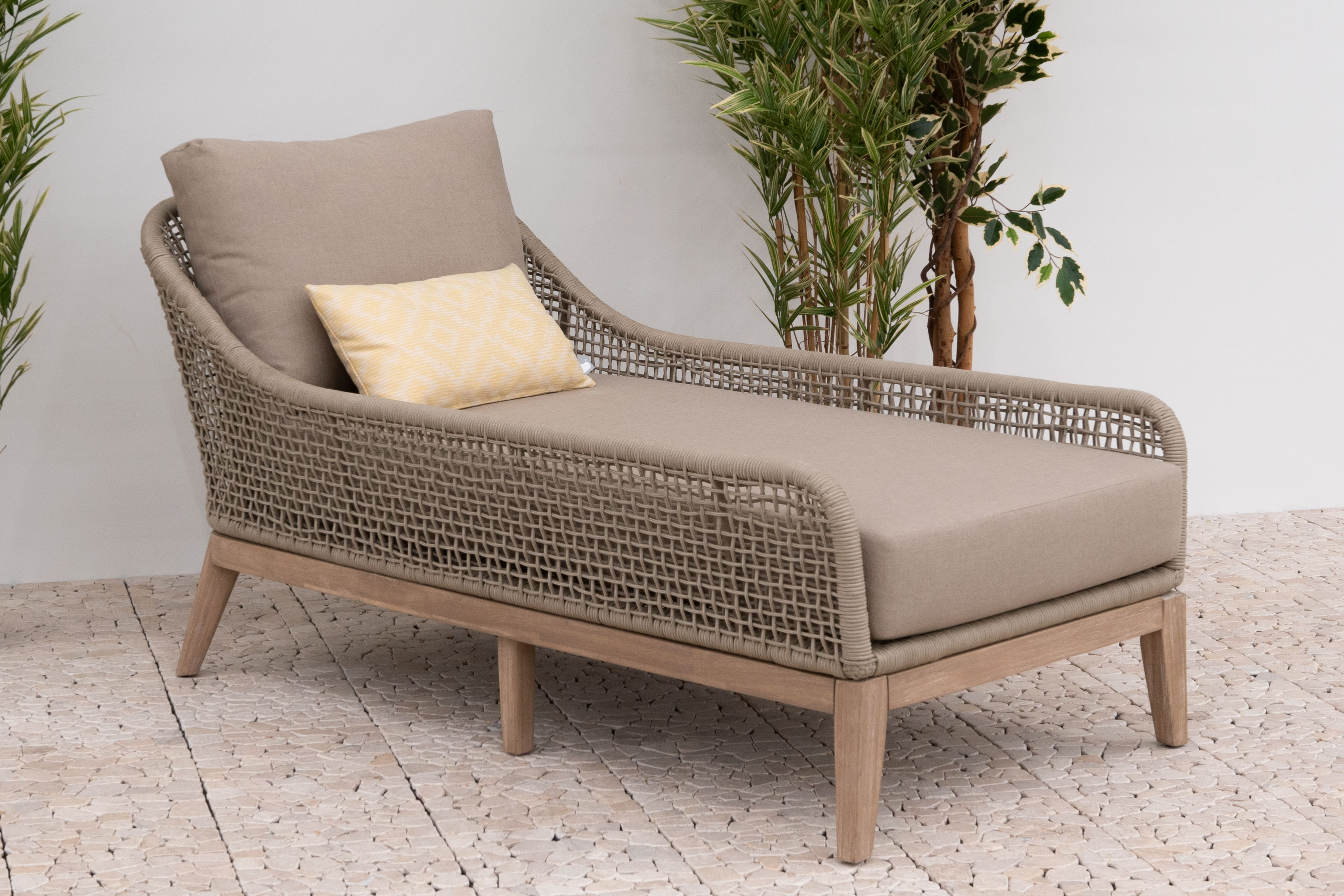 Nova - Summer Day Bed thumbnail 2