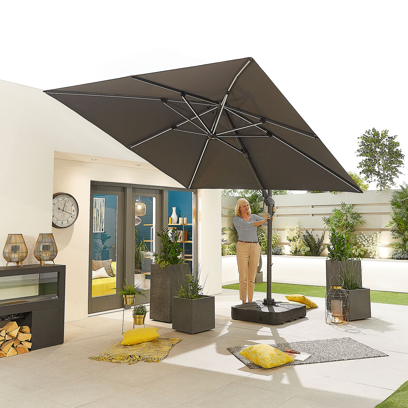 Nova - Cantilever Parasol Base - Sand & Water Fillable - 100 Litre thumbnail 4